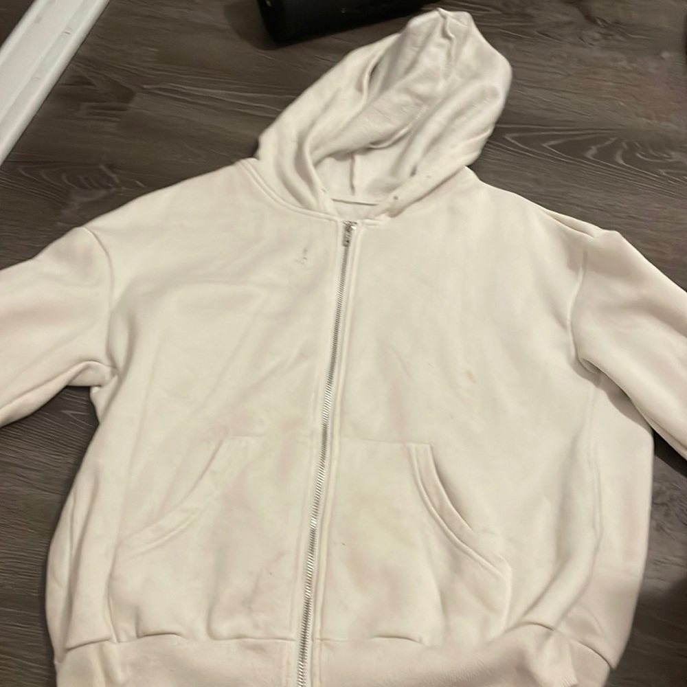 Selling white shein jacket🤎